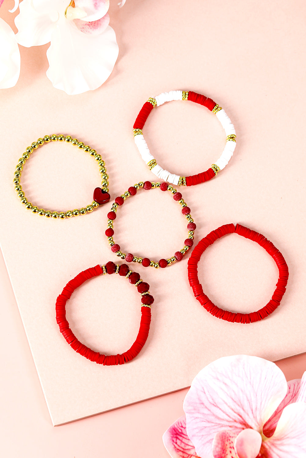 Bracelet empilable en forme de cœur avec perles rouges ardentes