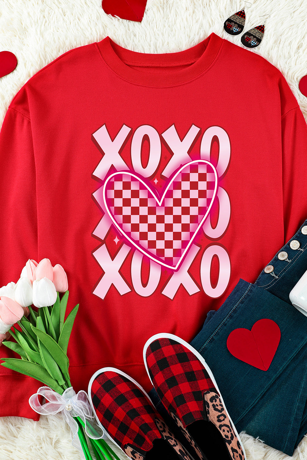 Red Valentine Checkered Heart XOXO Graphic Crewneck Sweatshirt