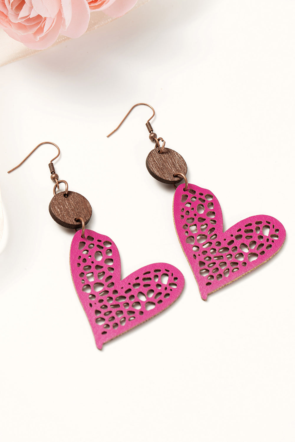 Boucles d’oreilles pendantes rose clair Saint-Valentin Hollow Out Love Heart