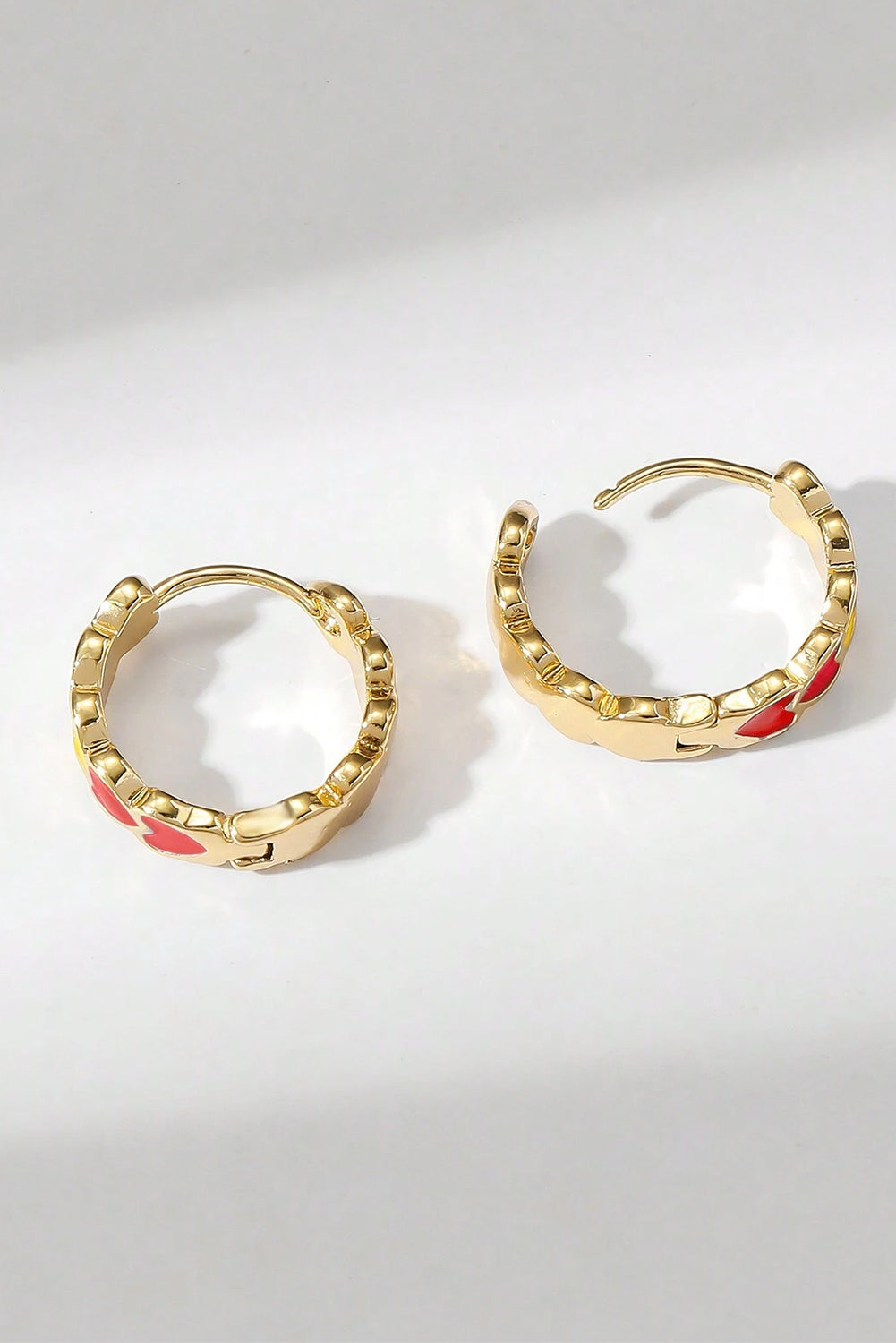 Boucles d’oreilles créoles coeur de la Saint-Valentin blanc