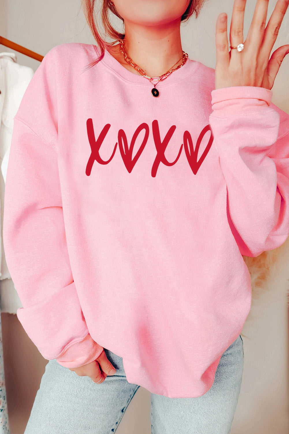 Pink Heart XOXO Graphic Crewneck Drop Shoulder Valentines Sweatshirt