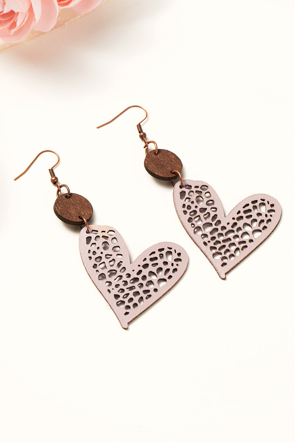 Boucles d’oreilles pendantes rose clair Saint-Valentin Hollow Out Love Heart