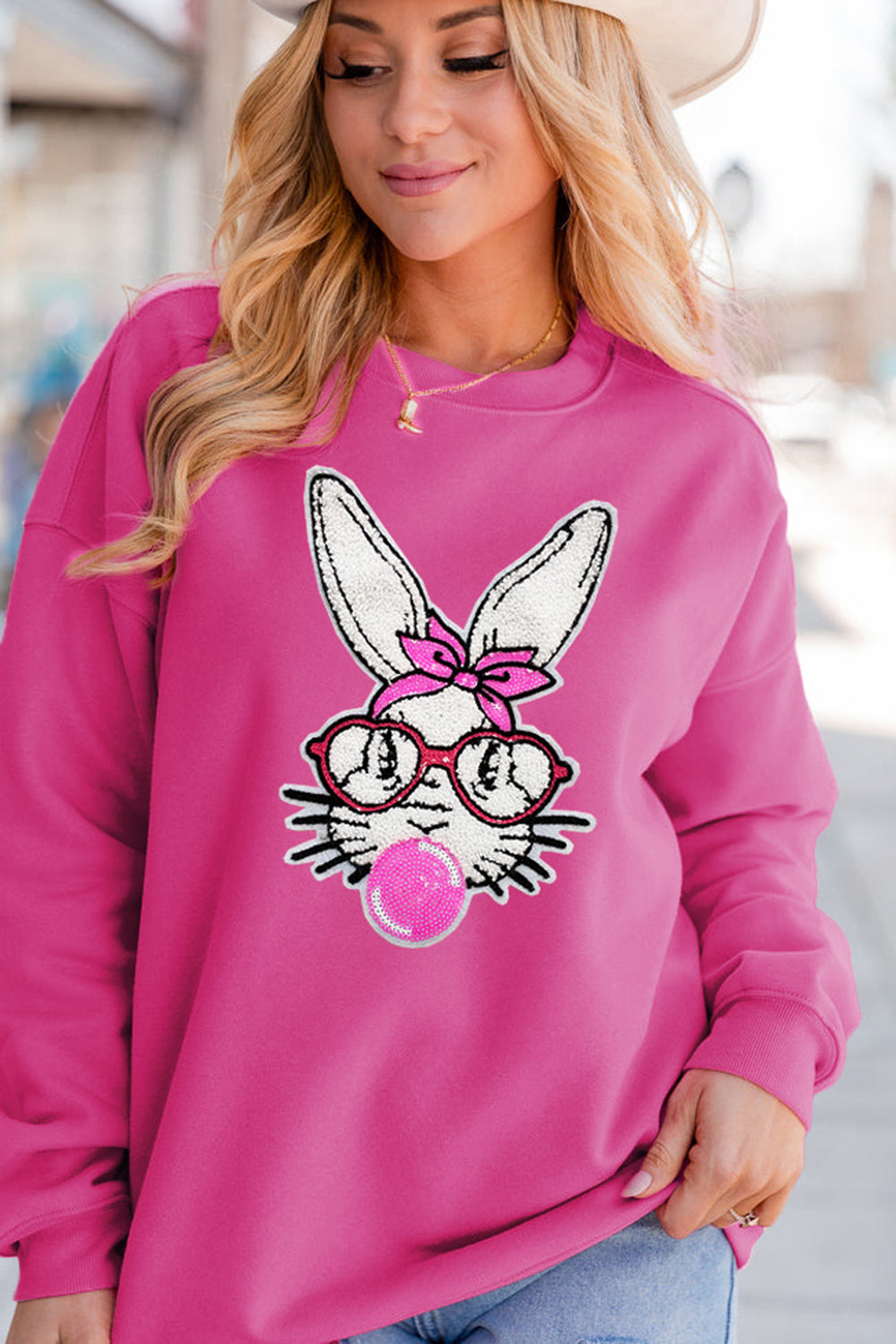 Sweat-shirt à épaules tombantes avec motif lapin à sequins et motif bonbon Bubble Gum