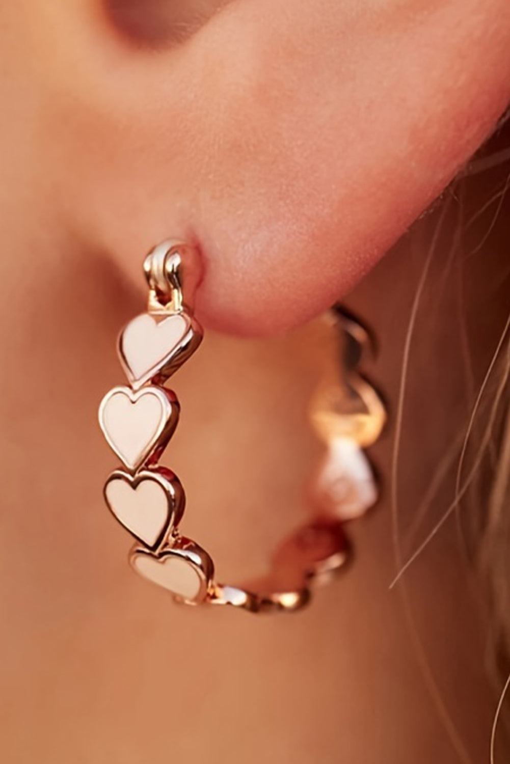 Boucles d’oreilles créoles coeur de la Saint-Valentin blanc